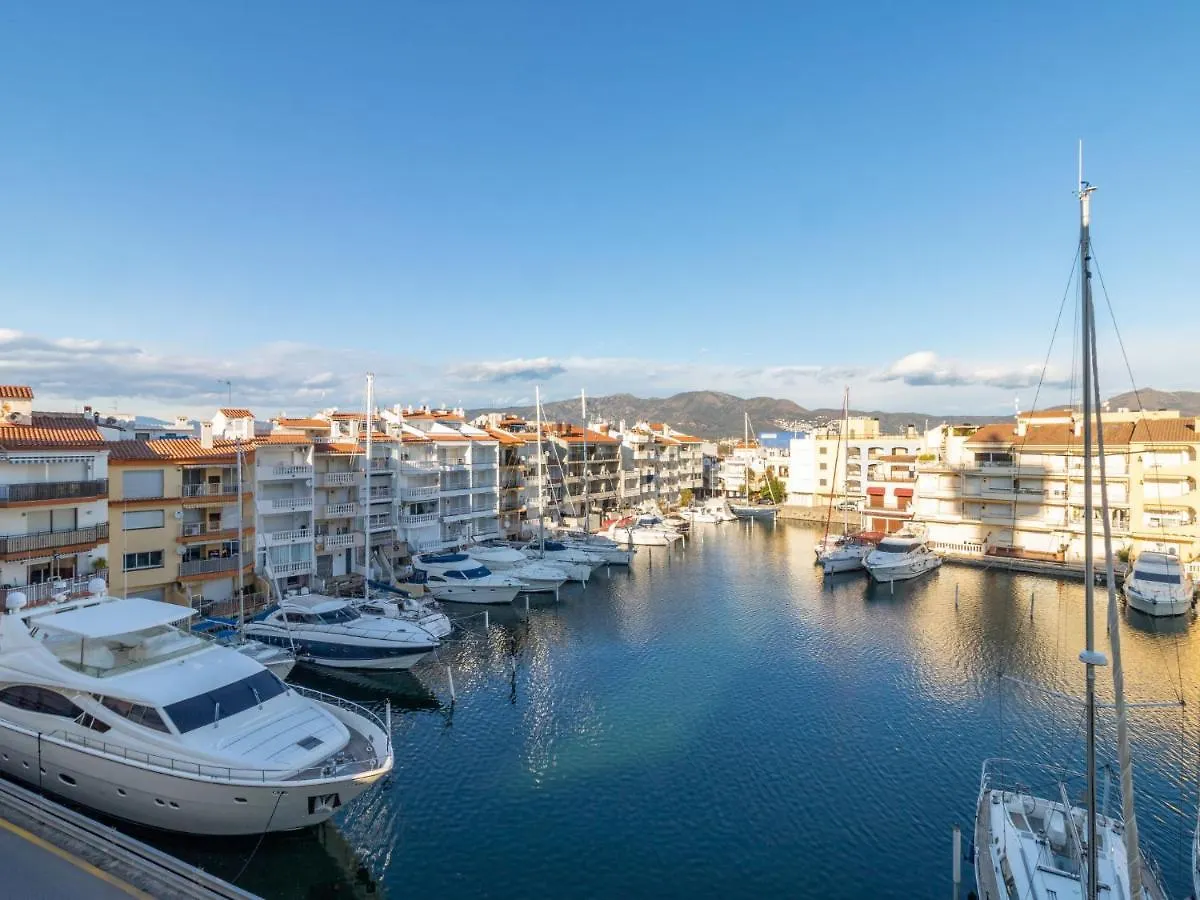 Apartment Club Nautic-24 By Interhome Empuriabrava